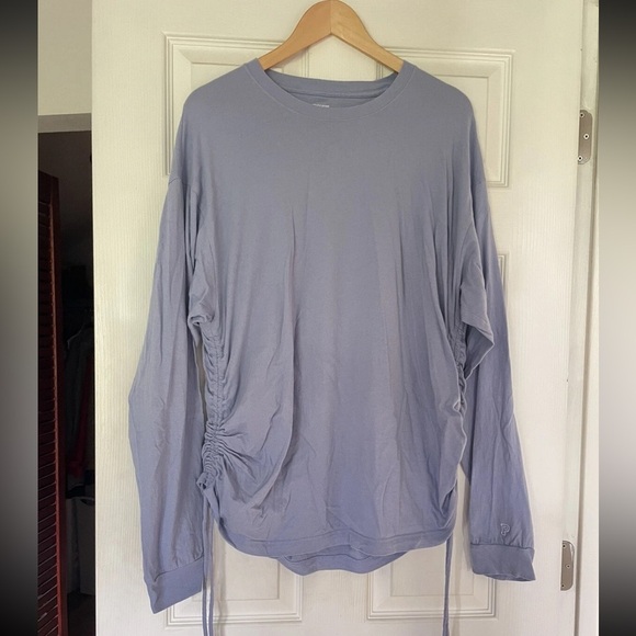 PINK VS Women's Size L Scrunch Sides Long Sleeve Pull Over Top Light Purple - Picture 4 of 5